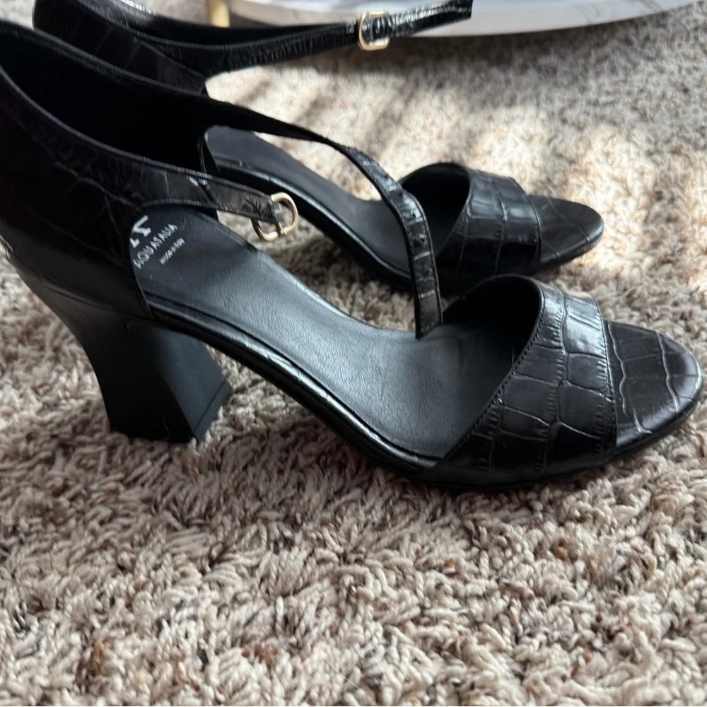 Aquatalia Black Croc-Embossed Heels - Picture 4 of 6